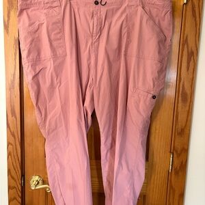 Liz Claiborne Valerie Cropped Pant